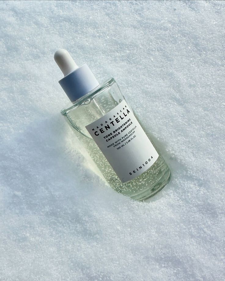 أمبول ترطيب وتهدئة بالسينتيلا والهيالورونيك – SKIN1004 Madagascar Centella Hyalu-Cica First Ampoule